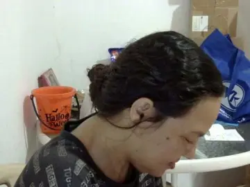 ElizabethMart  live sex cam