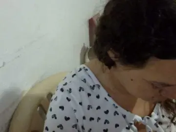 ElizabethMart  live sex cam