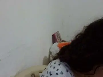 ElizabethMart  live sex cam