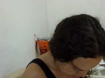ElizabethMart  live sex cam