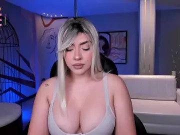 MartinnaBonet  live sex cam