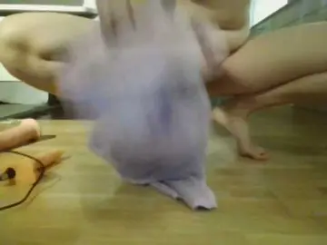 Lady111  live sex cam