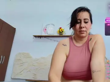 SophieTyler1  live sex cam