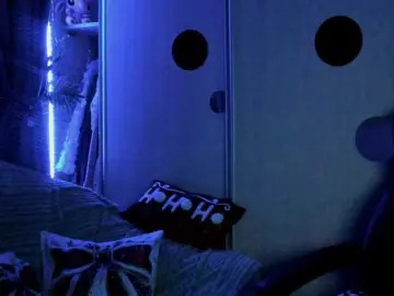 SallyNex4u  live sex cam