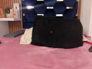 Emily-cute  live sex cam