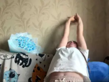 Laracutekroft  live sex cam