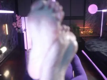 Alessa-Goreng  live sex cam