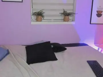 Zara-Blooom  live sex cam