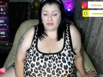 Smuglaea  live sex cam