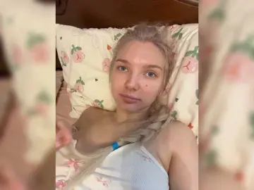 AmmyAlexInPublic  live sex cam