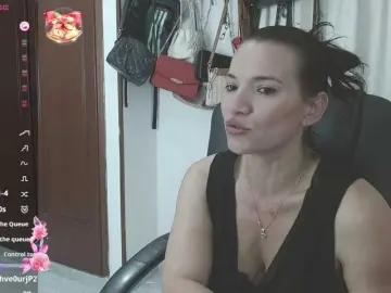 Briggiteskyangels  live sex cam