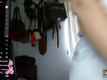 Briggiteskyangels  live sex cam