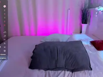 Elly-B1oom  live sex cam