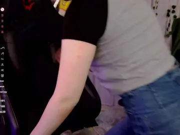 Kelly-foox  live sex cam