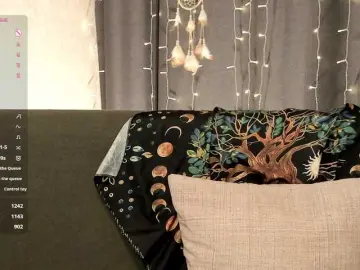 Kelly-foox  live sex cam