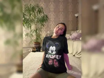 Lilu5107  live sex cam