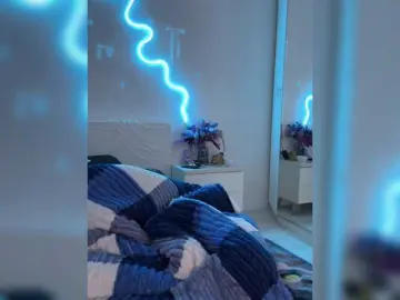 LunaLu13  live sex cam