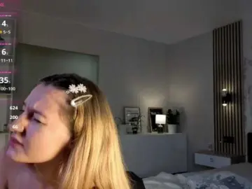 TaraGanie  live sex cam