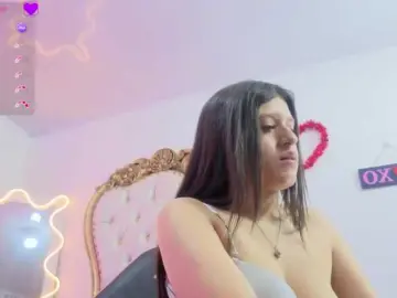 Sharlot-tay  live sex cam