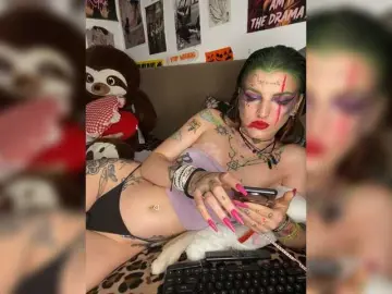 AgnesMoon1  live sex cam