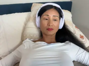 UnchartedSecret  live sex cam