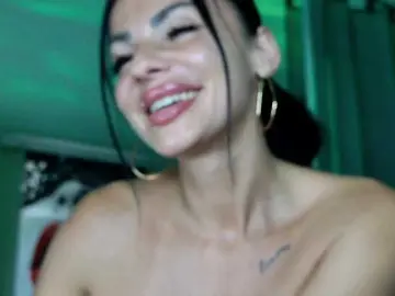 Ell3  live sex cam