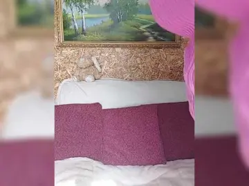 Milli1983  live sex cam