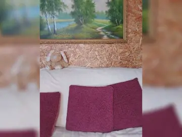 Milli1983  live sex cam