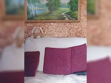 Milli1983  live sex cam