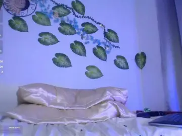 Missxsaenz  live sex cam