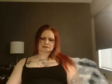 Adelaideskyy  live sex cam