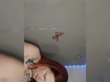 Adelaideskyy  live sex cam
