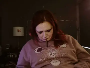 Adelaideskyy  live sex cam