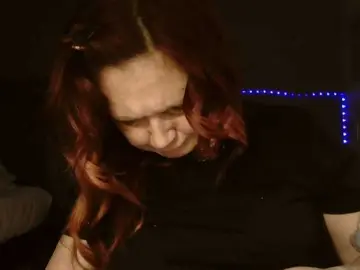 Adelaideskyy  live sex cam