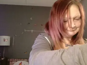 Adelaideskyy  live sex cam