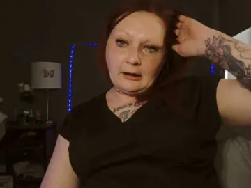 Adelaideskyy  live sex cam