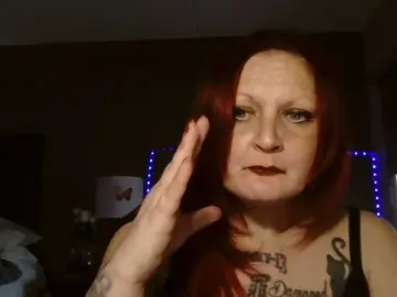 Adelaideskyy  live sex cam