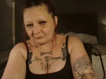 Adelaideskyy  live sex cam