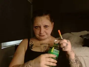 Adelaideskyy  live sex cam