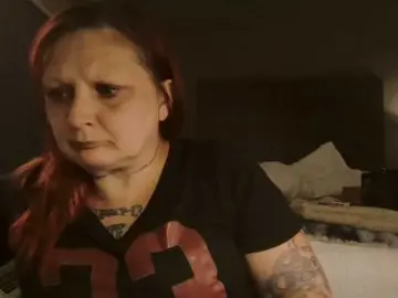 Adelaideskyy  live sex cam