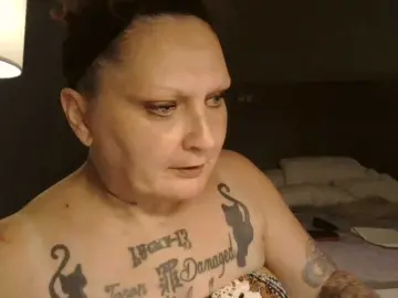 Adelaideskyy  live sex cam