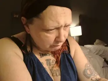 Adelaideskyy  live sex cam
