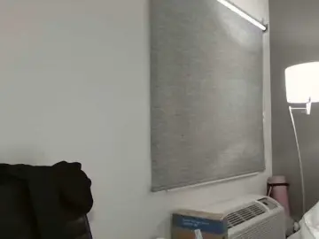 Adelaideskyy  live sex cam