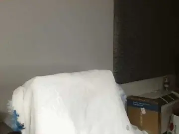 Adelaideskyy  live sex cam