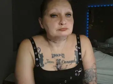 Adelaideskyy  live sex cam
