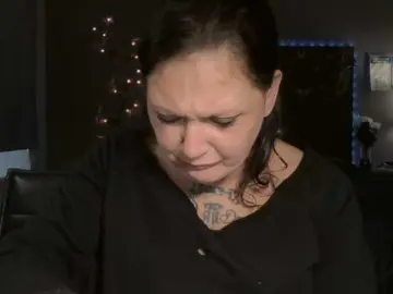 Adelaideskyy  live sex cam