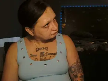 Adelaideskyy  live sex cam