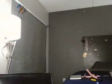 Adelaideskyy  live sex cam