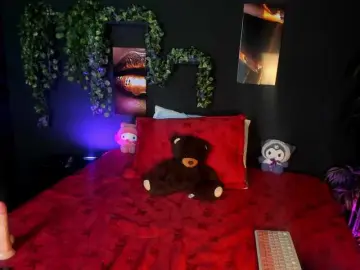 Gomory-kitty  live sex cam