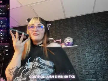 Gomory-kitty  live sex cam